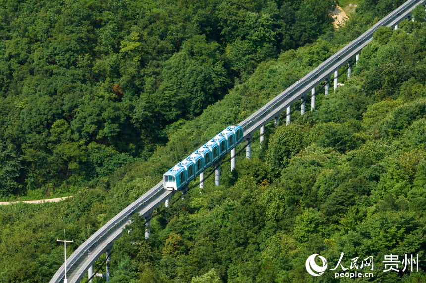 野玉海單軌小火車項(xiàng)目。人民網(wǎng)記者 涂敏攝